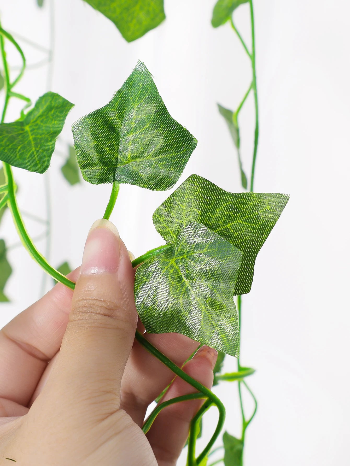 Green Leaf String Lights – Artificial Ivy Vine Fairy Light Garland for Home, Party & Wedding Decoration